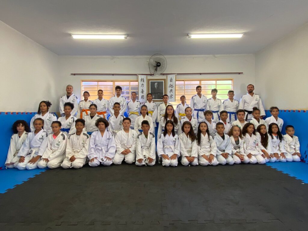 alunosClertan-1024x768 Técnico da seleção de judô de Tupaciguara/MG
