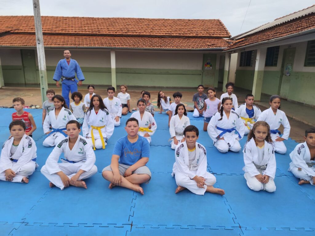 alunosJudo-1024x768 E. M. Maria da Conceição Borges