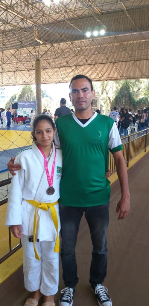 yasmimJemg1-498x1024 Técnico da seleção de judô de Tupaciguara/MG